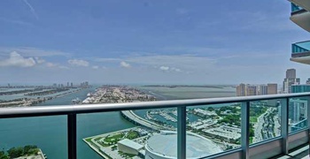 900 Biscayne Bay Miami 1