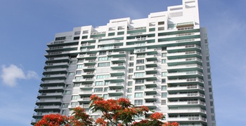 South Point Tower 1