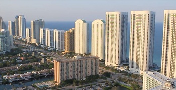 Sunny Isles 23