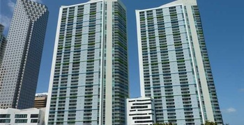One Miami East & West 5