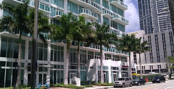 Brickell on the River 3
