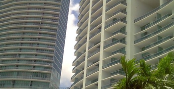 900 Biscayne Bay 5