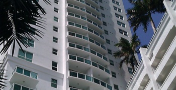 Brickell on the River 6
