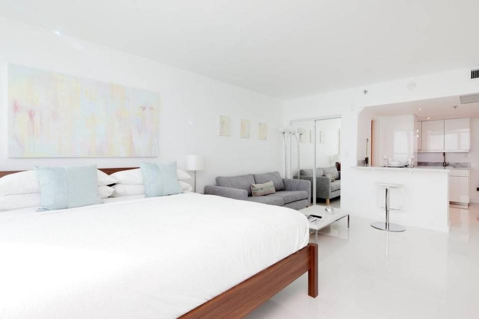 Miami Beach wants to know if you’re renting your condo on Airbnb Read more here